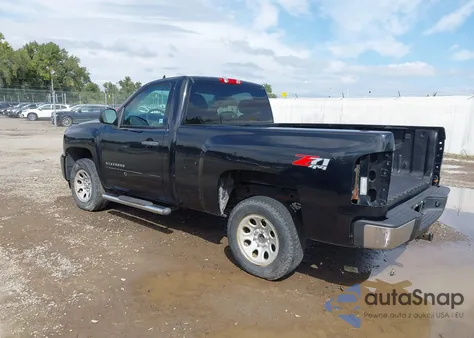 2011 Chevrolet Silverado 1500 Lt z USA, uszkodzony, nr VIN 1GCNKSE08BZ408863